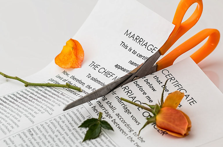 Kết hôn trái pháp luật là gì và Căn cứ để hủy kết hôn trái pháp luật