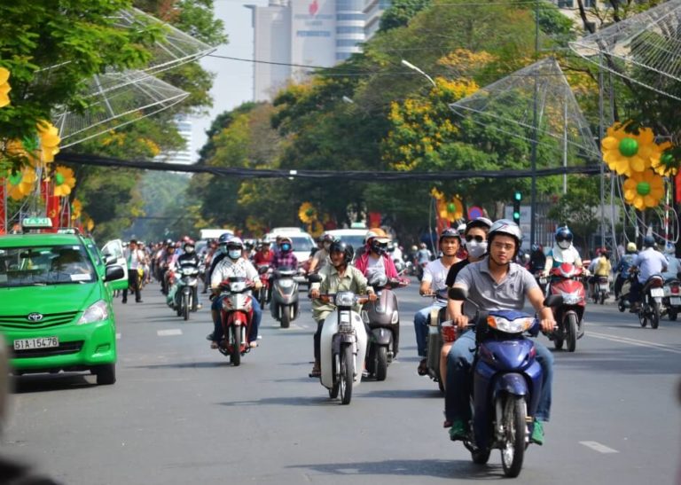 Luật Giao thông đường bộ năm [year]: Những quy định cơ bản cần biết